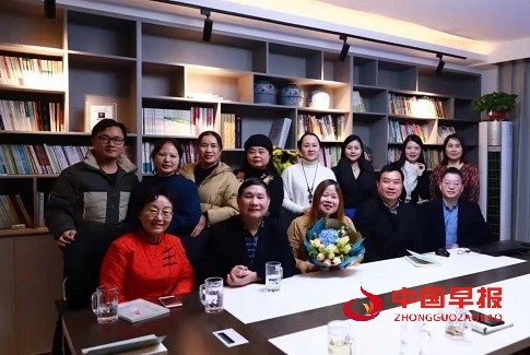 春风十里不如你 ——向晓金《春天的微笑》新书发布会