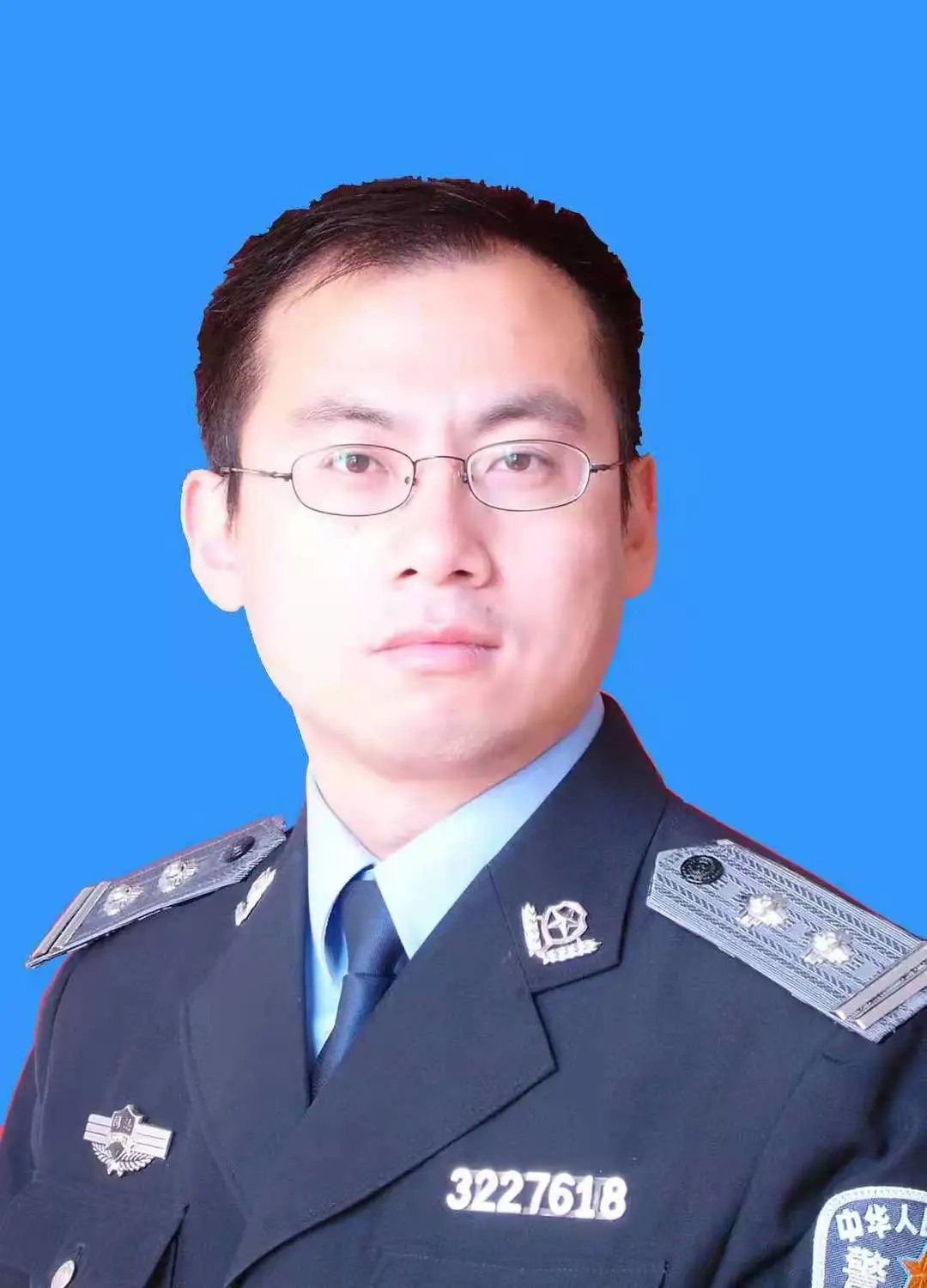 牺牲在抗疫一线的政法英模蒋嵬 曾写下：我是警察当仁不让