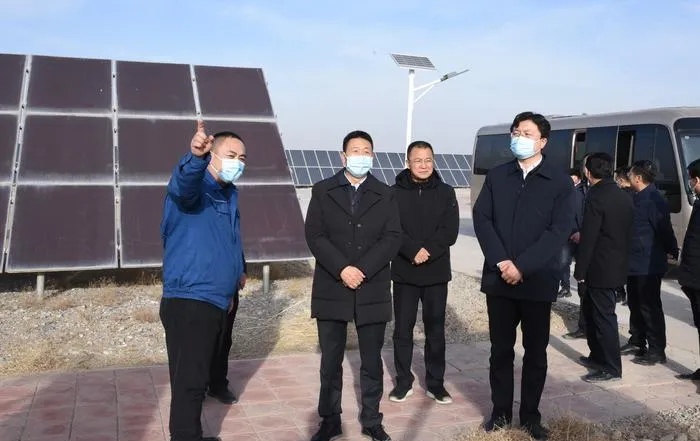 雷思维强调：深刻洞察新能源发展趋势 把项目做精做好做成品牌 为企业长远发展打基础为地方经济发展做贡献