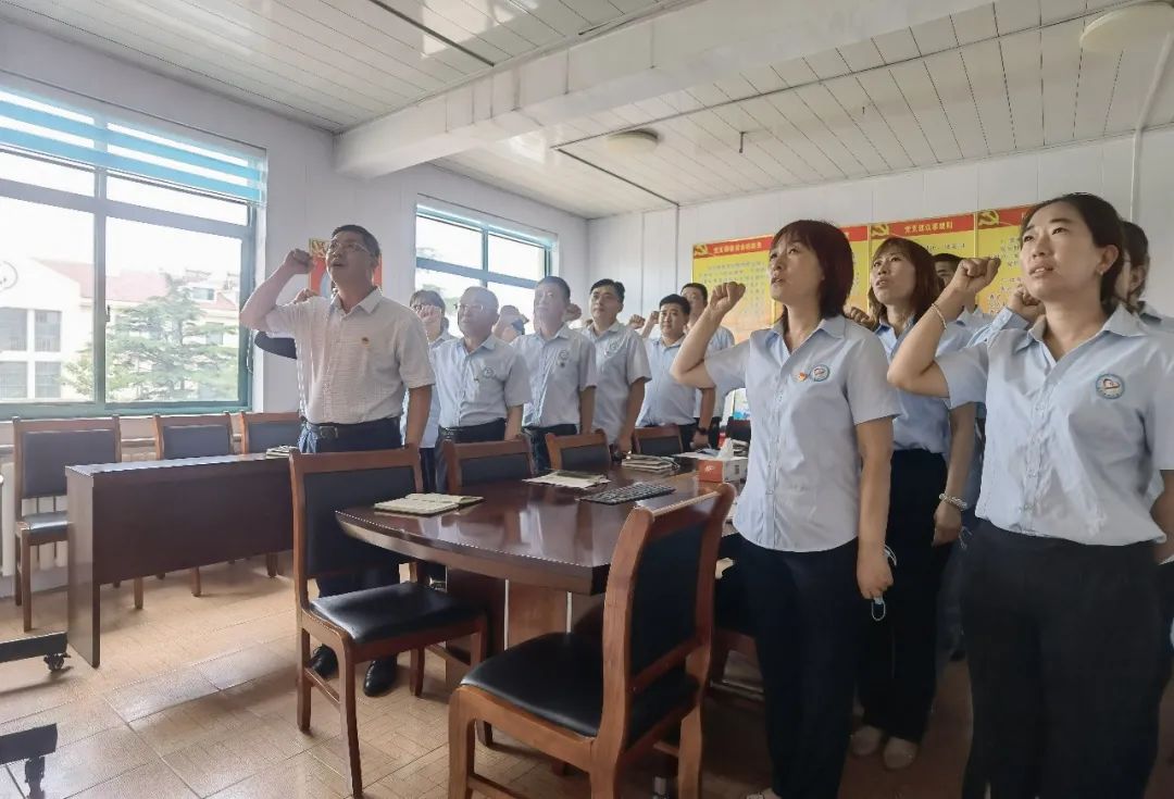 青岛西海岸新区六汪中心卫生院开展主题党日系列活动