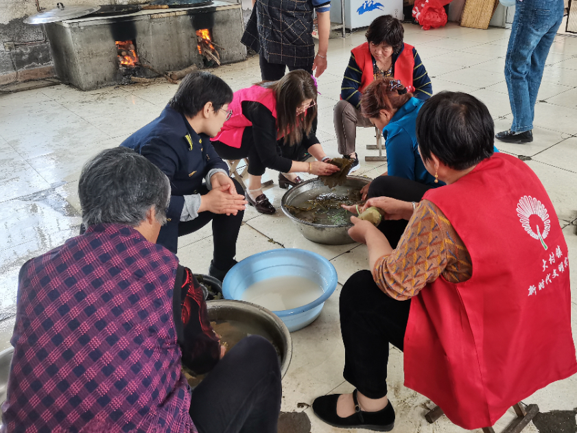 青岛西海岸大村镇：捐款互助，灵龟湖“蒲公英”志愿品牌在行动