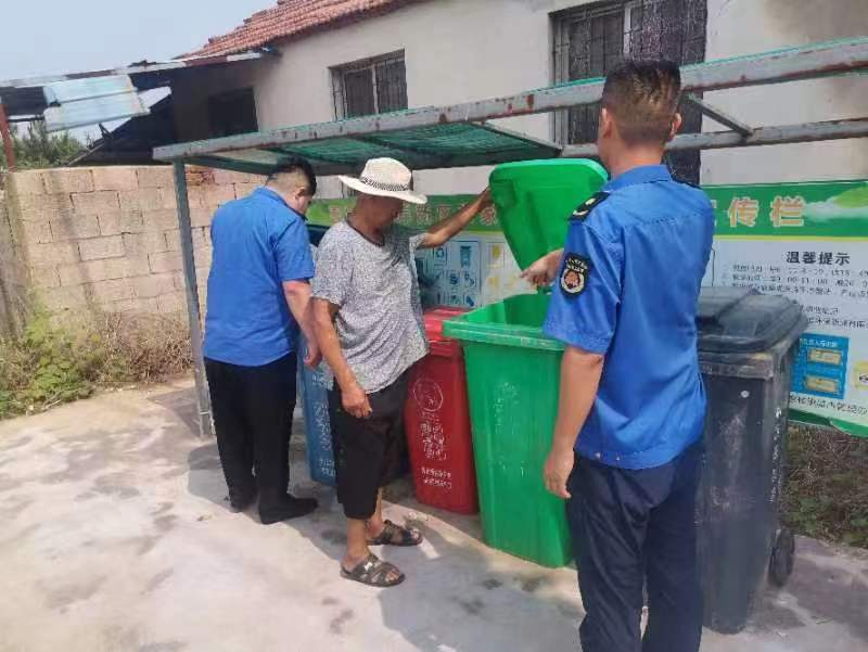 青岛西海岸新区张家楼街道生活垃圾分类执法工作常抓不懈