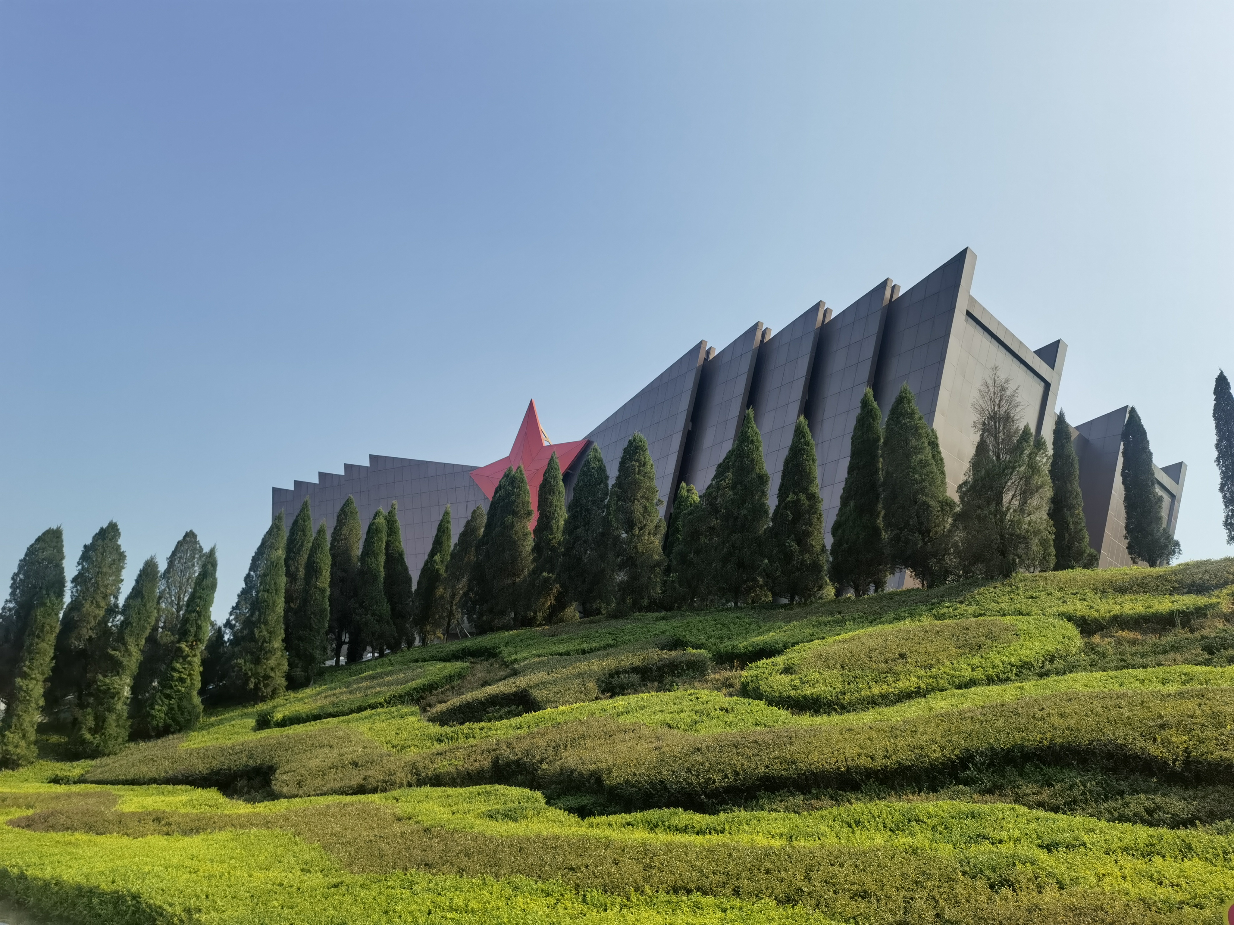 传承红色基因 赓续精神血脉  ——基层党工委走进红军长征湘江战役纪念馆