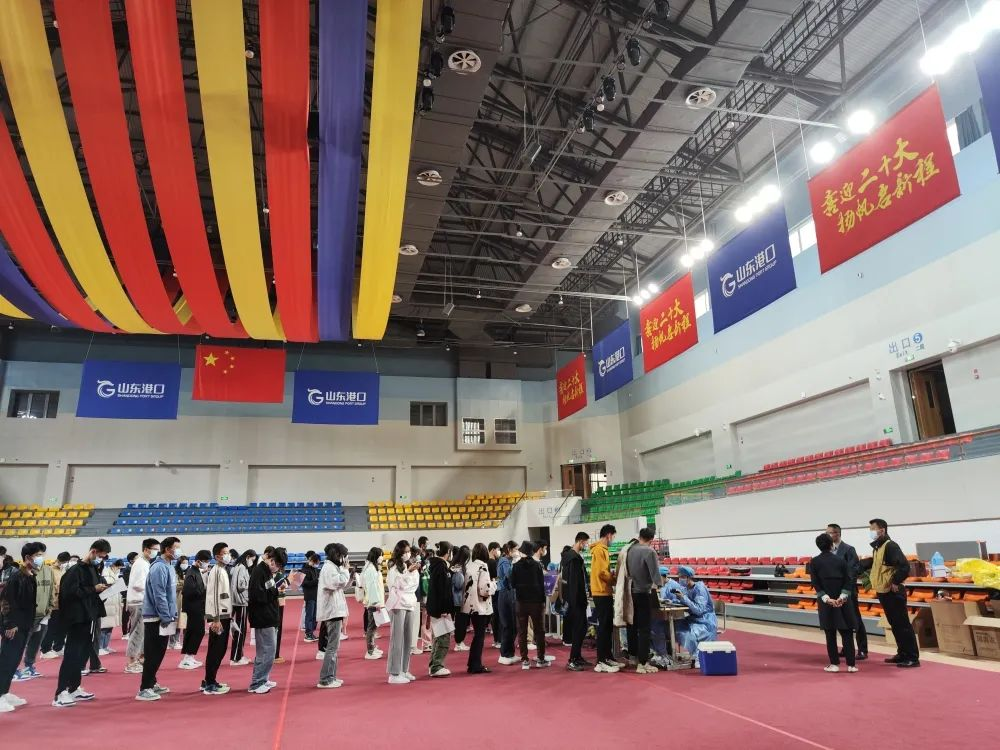 青岛西海岸滨海街道计生服务部门协助驻地医院强化疫情防控