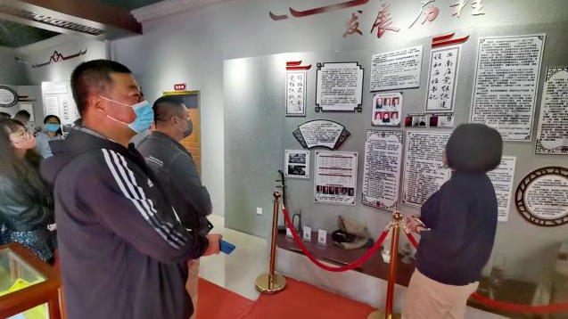 青岛市黄岛区大村镇红帆党支部：重温光辉历程，感悟初心使命