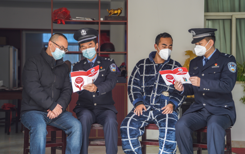 江苏盐城东台禁毒宣传进社区，携手共筑禁毒“防护网”