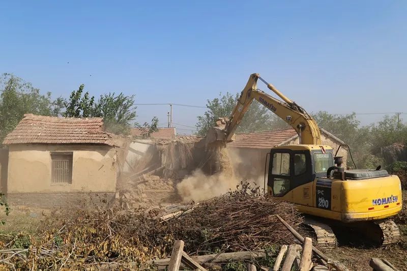 江苏盐城射阳合德镇：开展“拆除老旧破损 推进城乡出新”专项行动