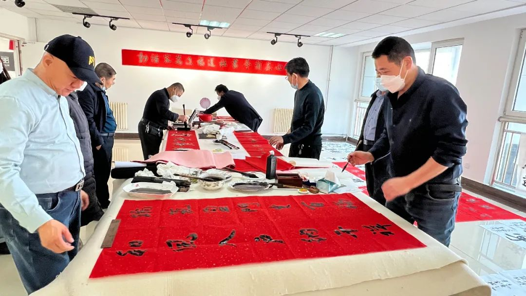 青岛西海岸新区滨海街道；“心慕兰亭书社送福进万家”活动举行