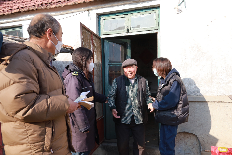 青岛市黄岛区大村镇：岁寒走访暖人心，一家一户送温情
