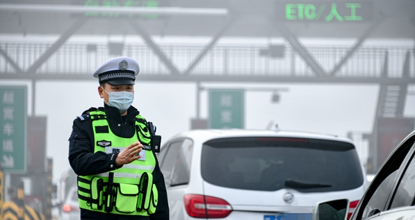 江苏盐城交警任郝：“路畅人安”是我最大的心愿