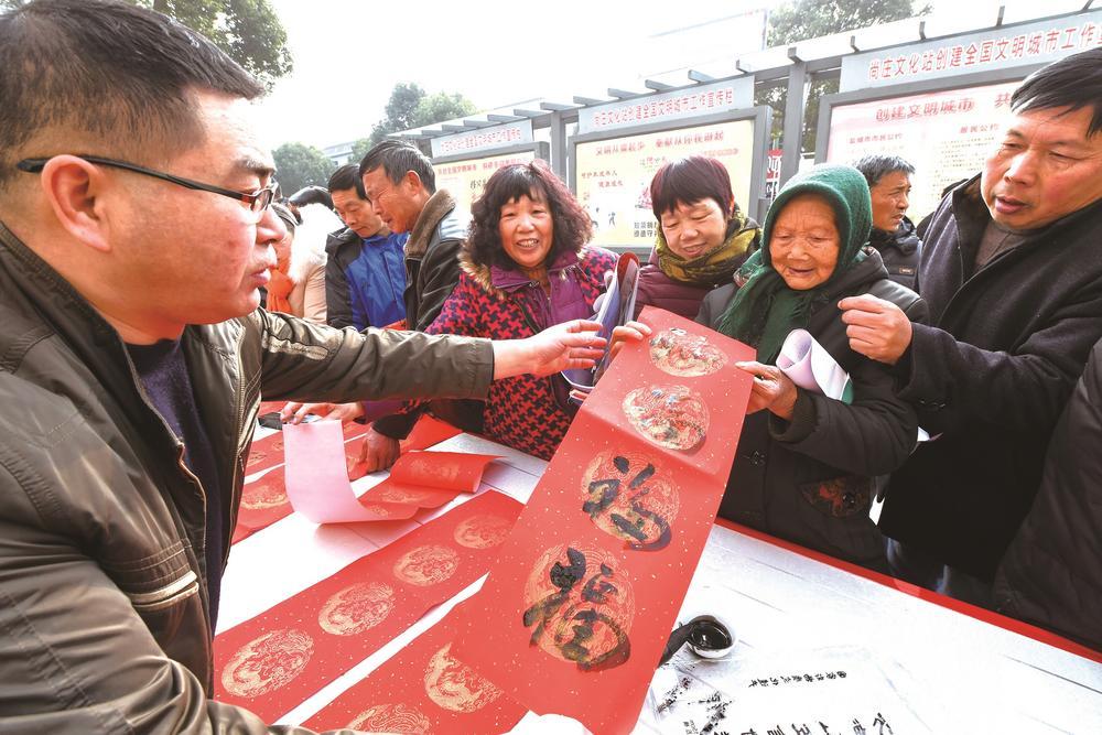 江苏盐城：为民服务到身边 共绘乡村新画卷