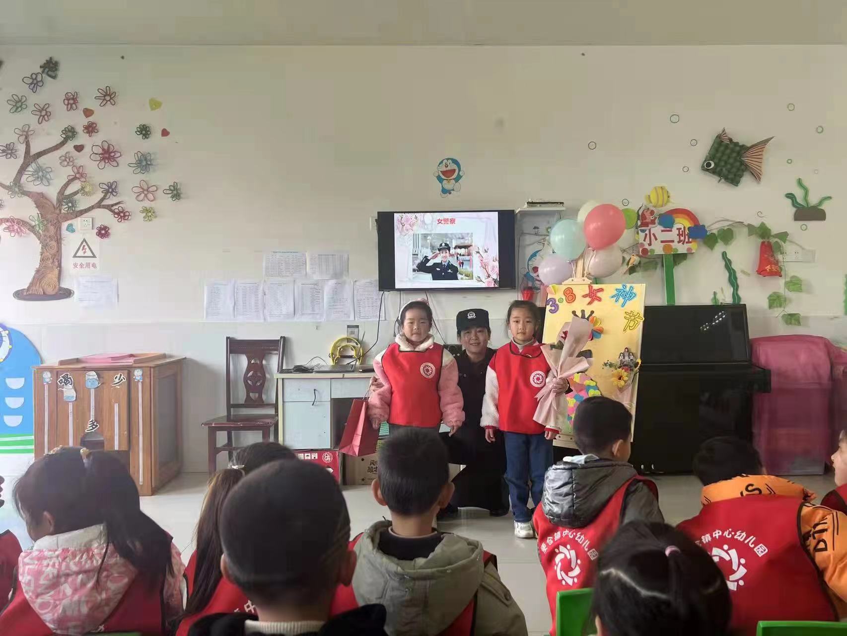 江苏亭湖便仓镇开展妇女节主题活动暨“护苗伴成长”行动