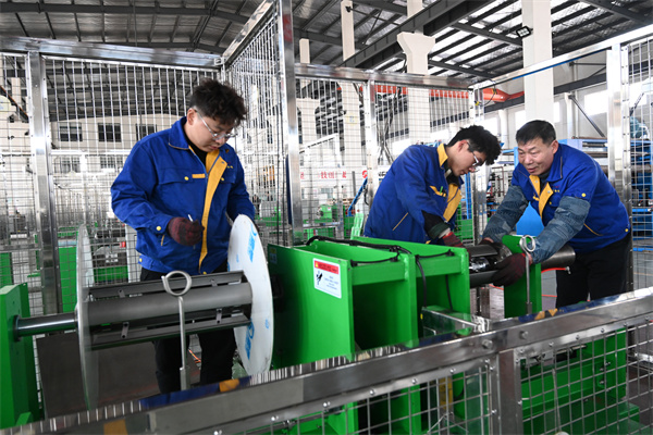 盐城盐都区大冈镇：科技创新助推金峰智能制造发展