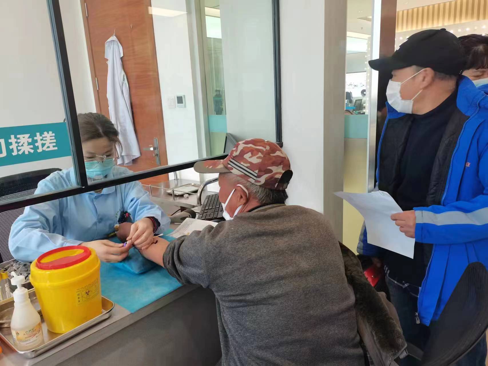 盐城大丰区丰华社区卫生服务中心开展免费健康体检活动