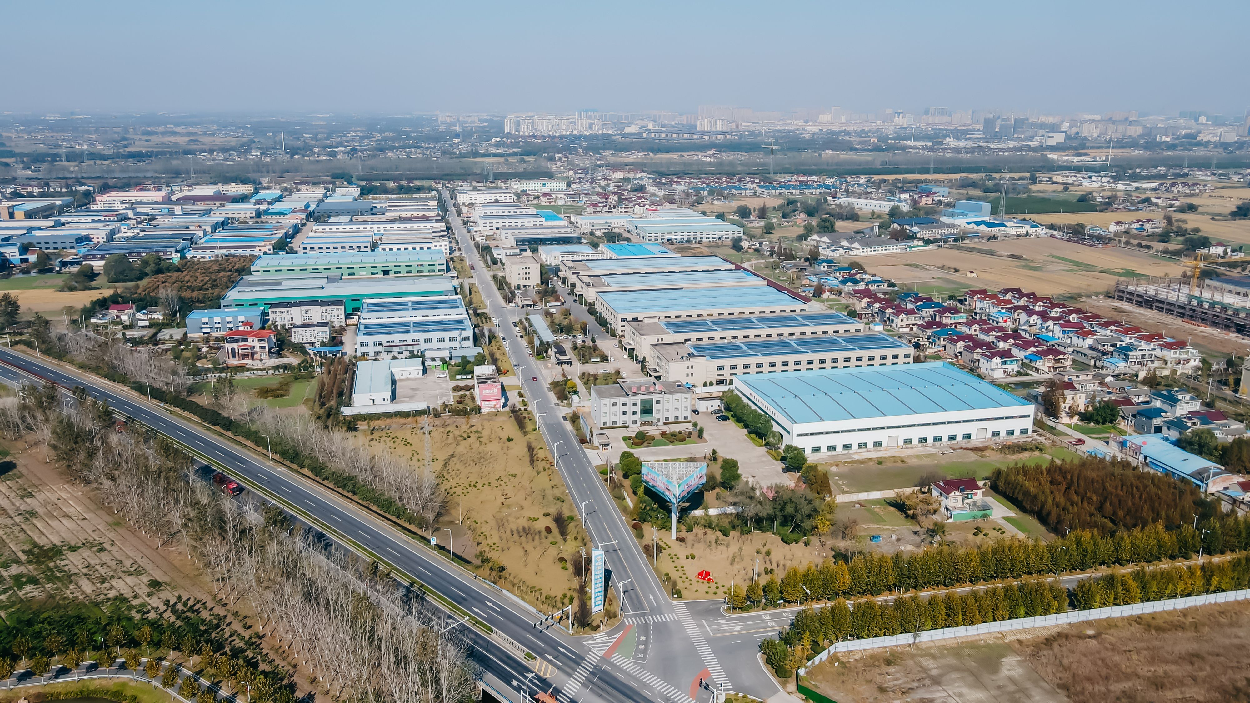 盐城东台梁垛镇：产业与环境和谐共赢 跑出振兴“加速度”