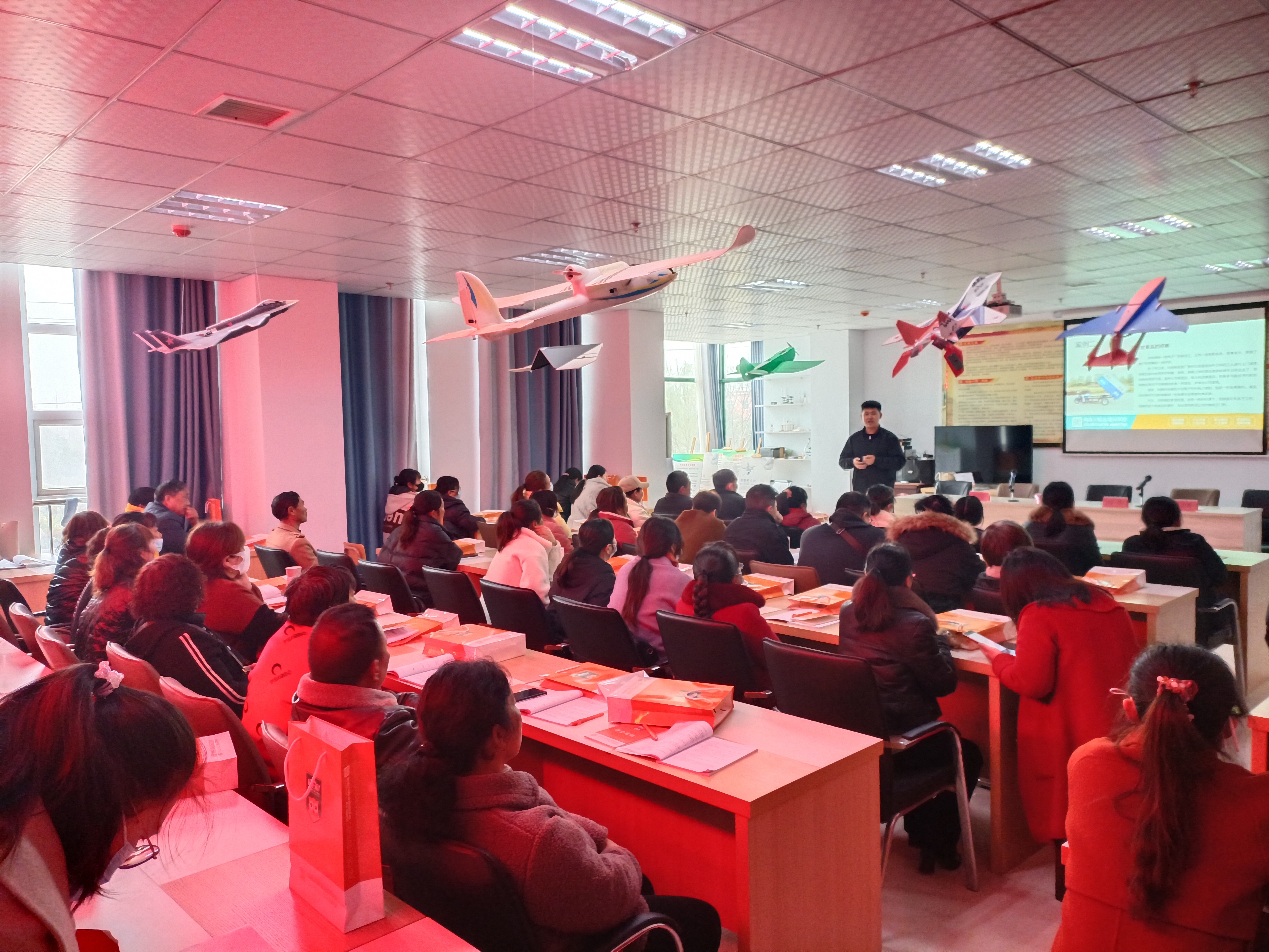 盐城盐都区秦南镇：举办室内保洁培训班