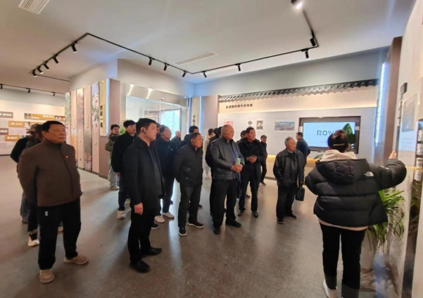 江苏兴化市钓鱼镇开展实境党课学习活动