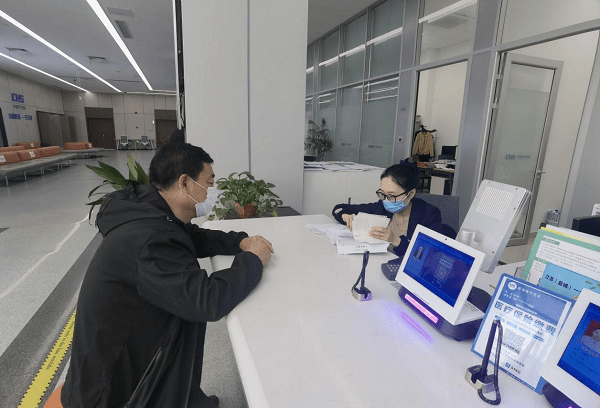 盐城市亭湖区社保中心：社保业务掌上办 智慧服务助扩面