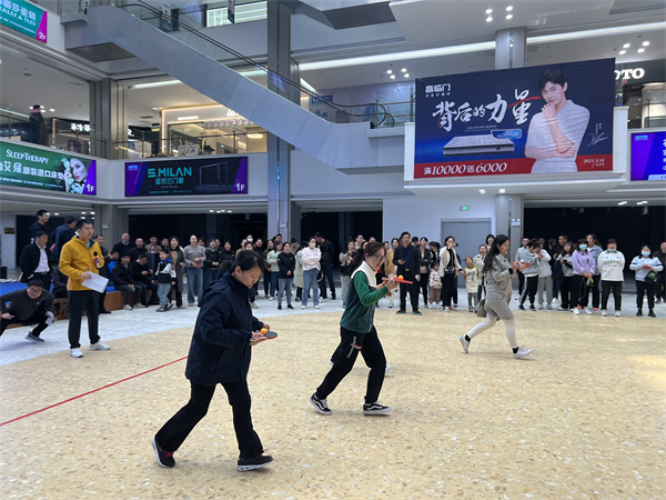 江苏盐城亭湖区东亭湖街道趣味运动会精彩纷呈