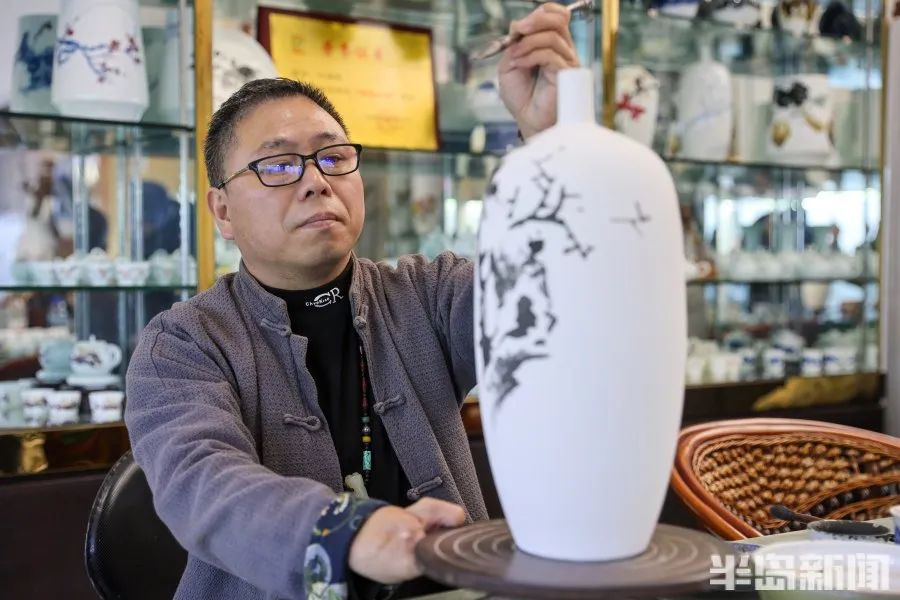 陶瓷艺术家叶建明：以陶会友，弘扬陶瓷传统文化