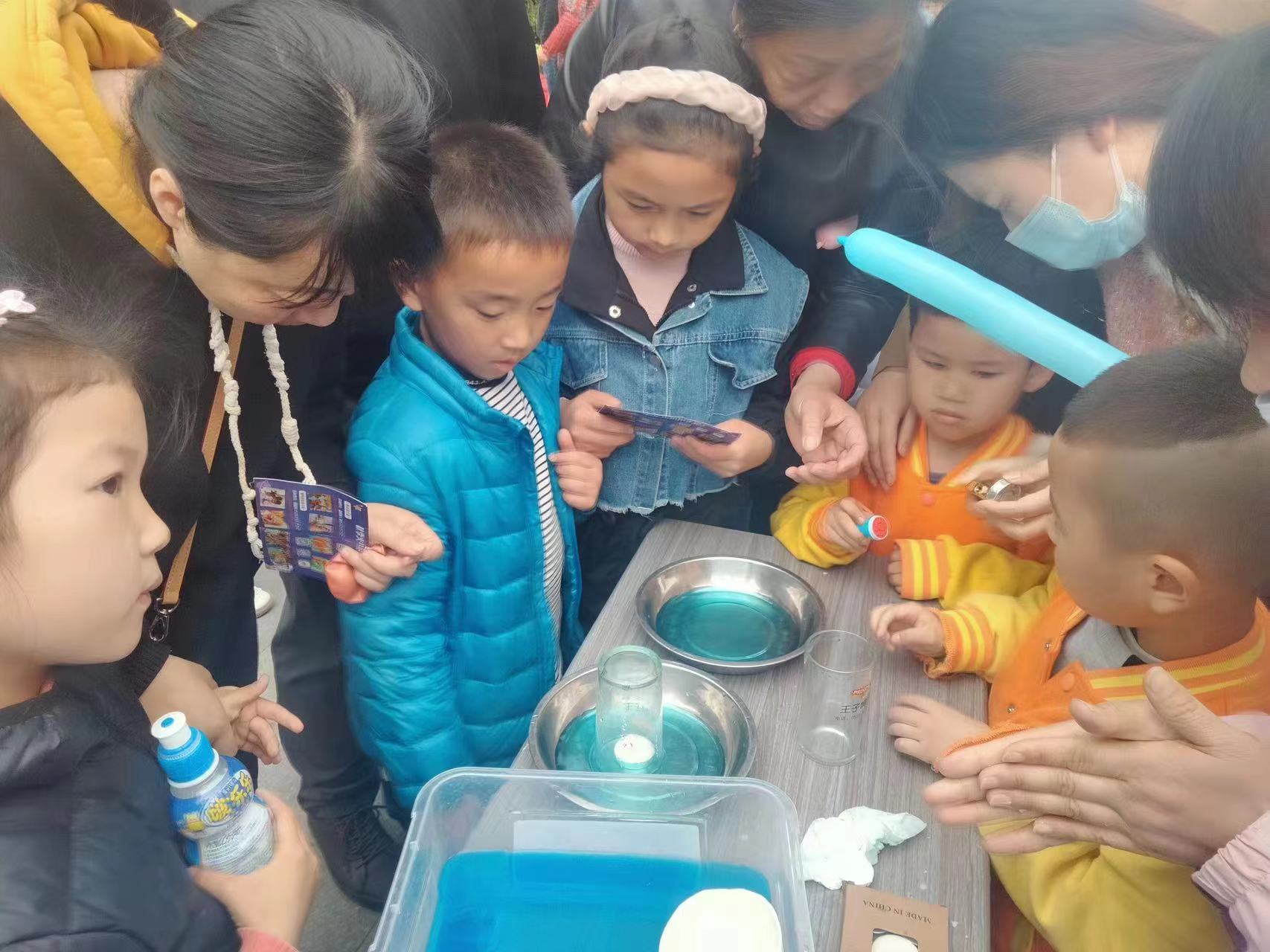 江苏盐城亭湖区毓龙街道开展科普嘉年华主题活动