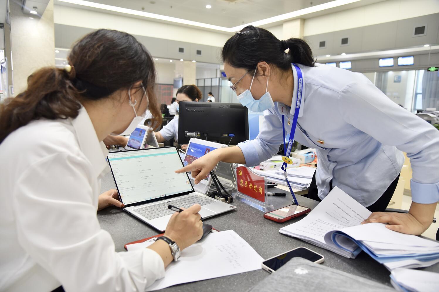 江苏盐城盐都：“超时缺席默认制”倒逼审批零超时