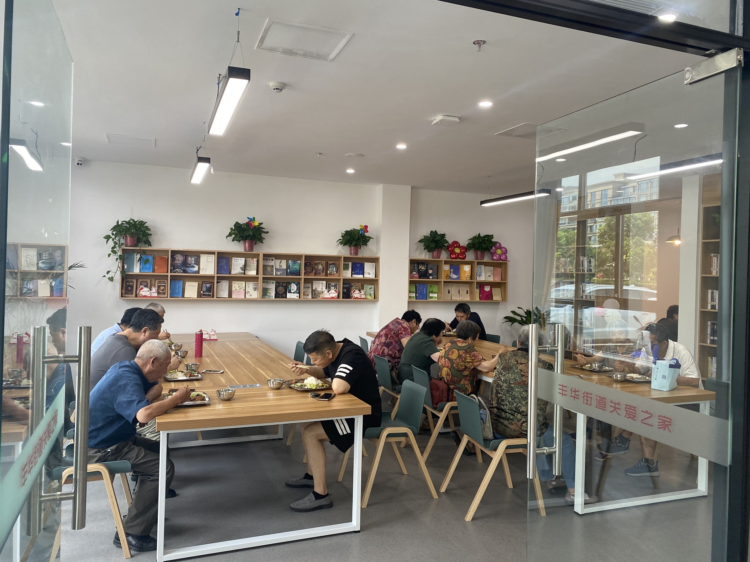 江苏盐城大丰：长者食堂解锁家门口的“幸福滋味”