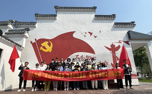 江苏盐城大丰区人社局组织开展青年干部职工综合素质拓展活动