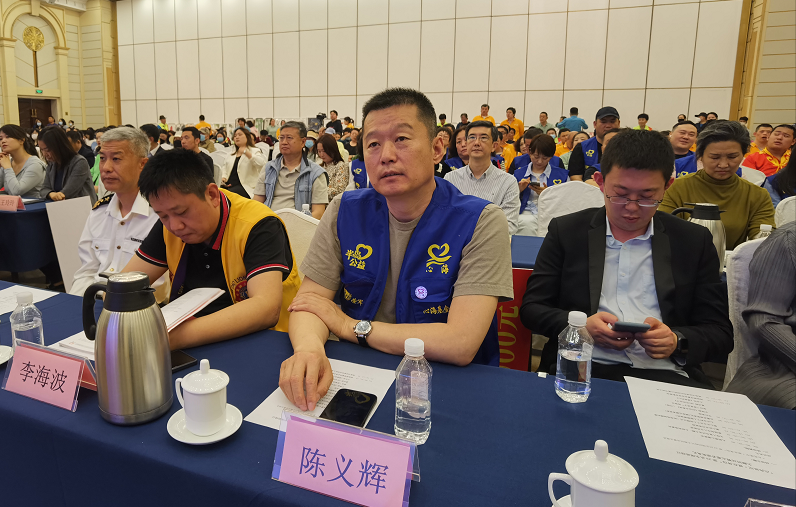 爰意如甘霖，撒向人间皆是情 ———记青岛心海公益服务中心理事长陈义辉