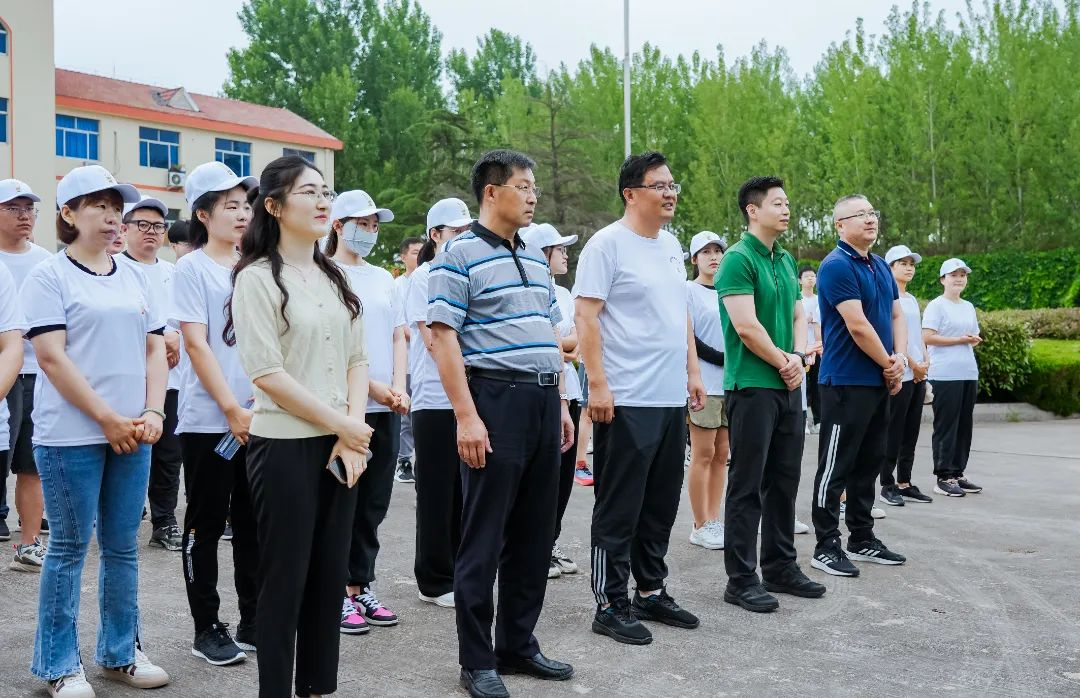 青岛西海岸新区大村镇：缤纷彩虹跑，共建大村情