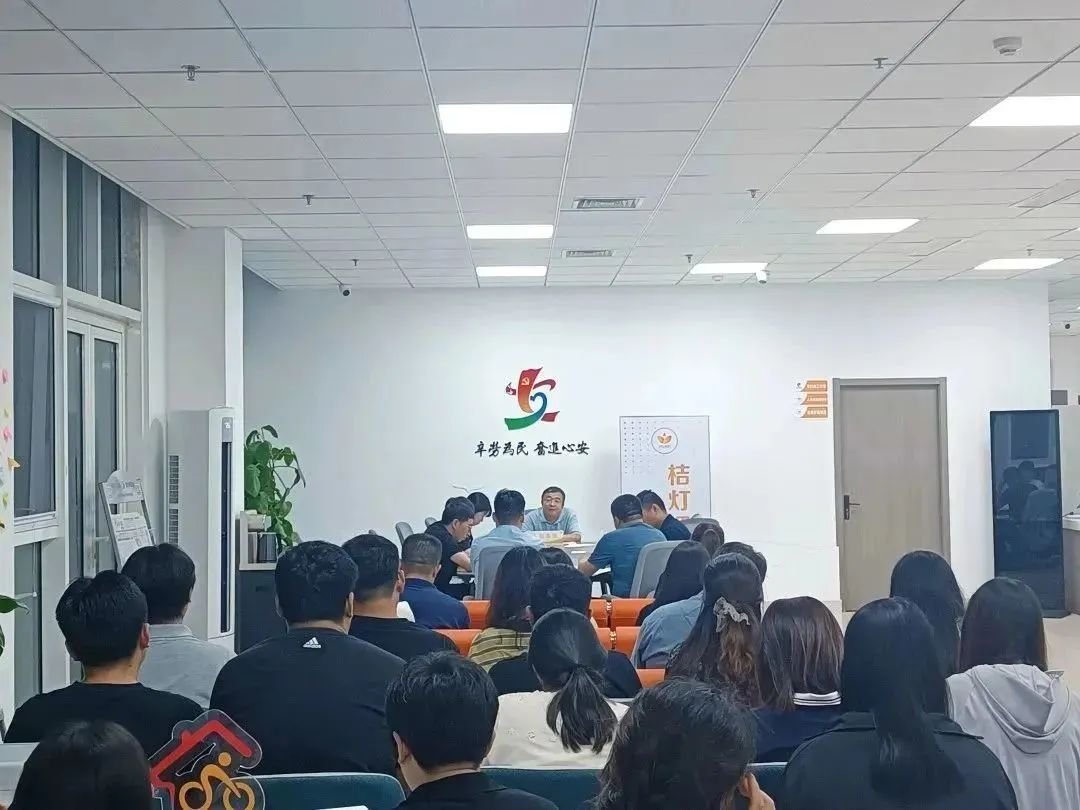 青岛市黄岛区辛安街道举行“‘头雁领航’书记分享会”活动