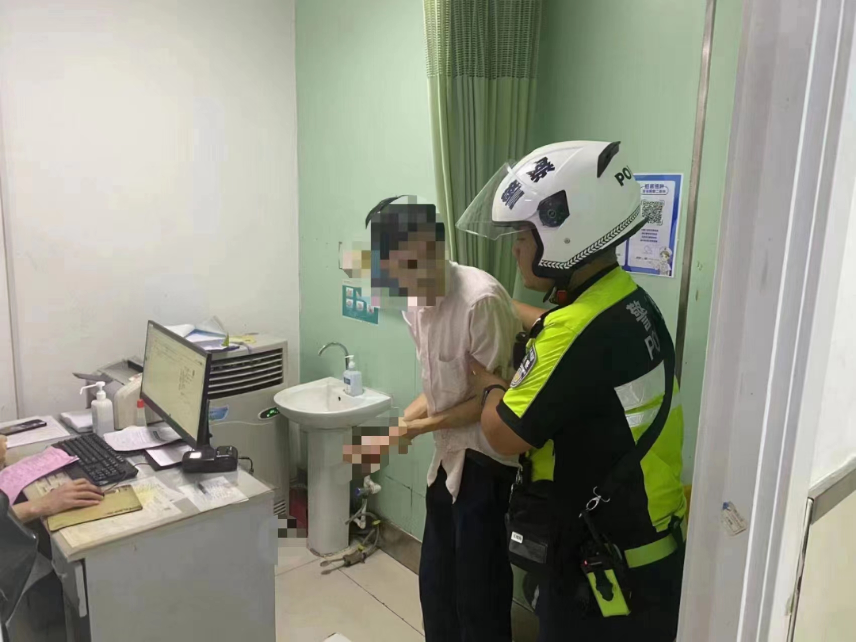 分秒必争！青岛市李沧交警紧急护送断指伤者就医