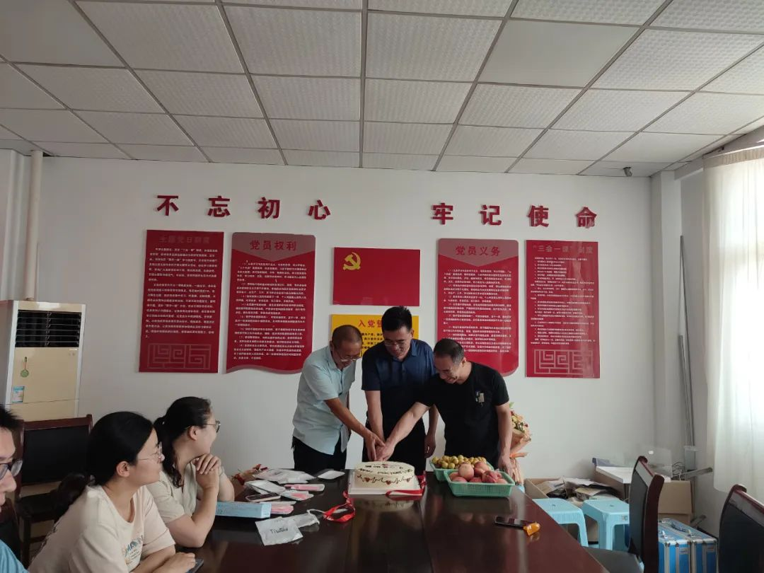 关爱医师，尊医重卫——青岛西海岸新区胶河卫生院举行庆祝医师节座谈会