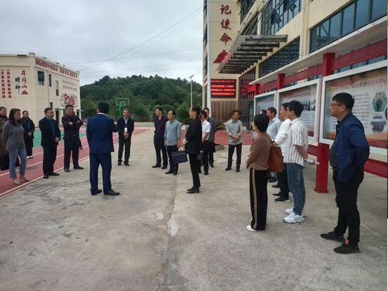 政企亲连心   人大在行动