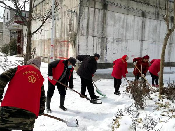 遇“雪”奋战 以“动”制“冻”
