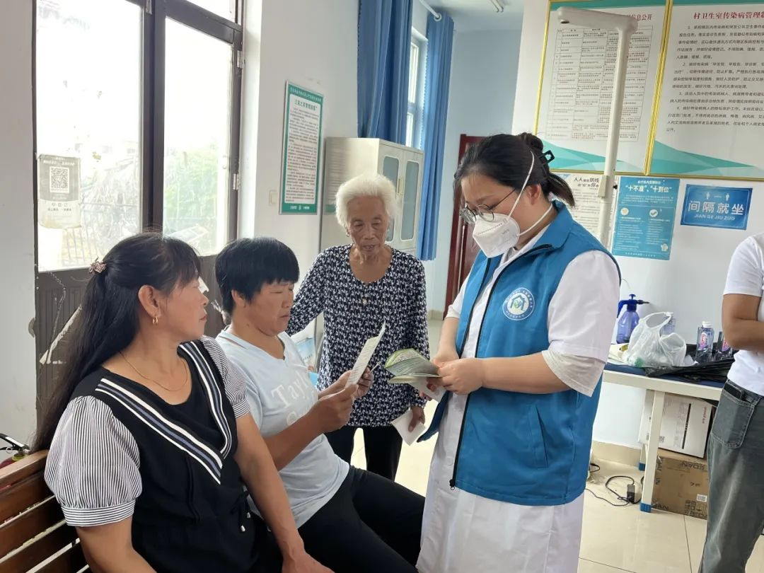 青岛市黄岛区六汪中心卫生院：义诊服务暖人心，医者仁心换真情