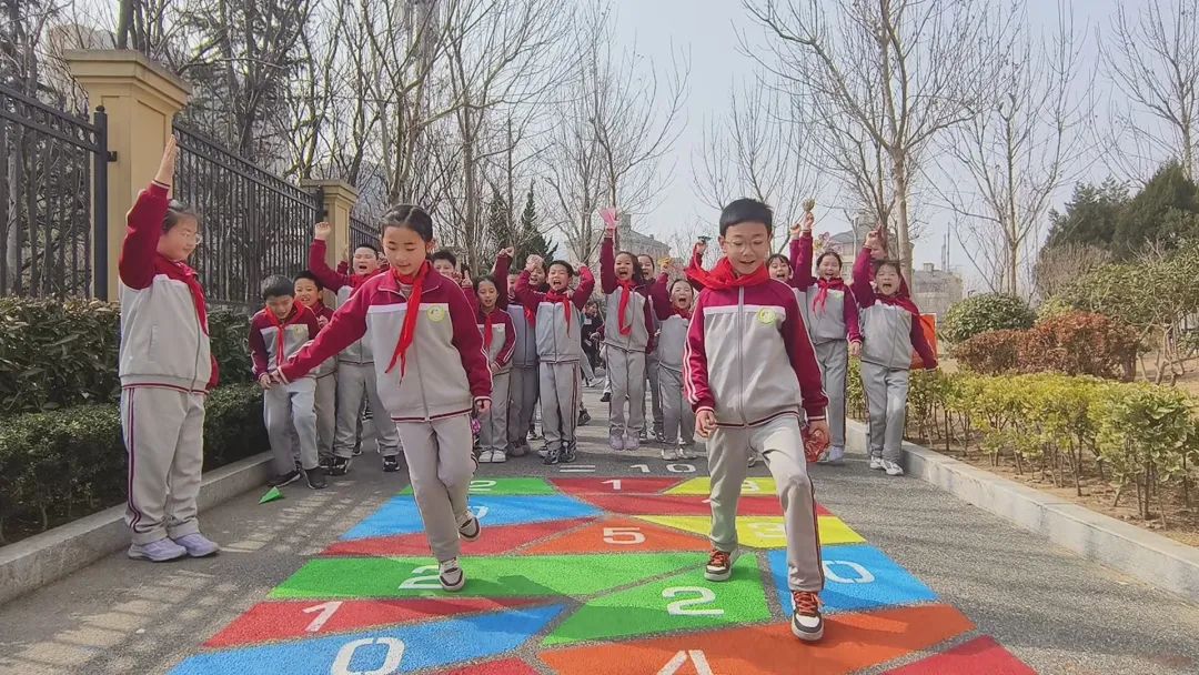 15分钟课间——地面亮起来，孩子动起来