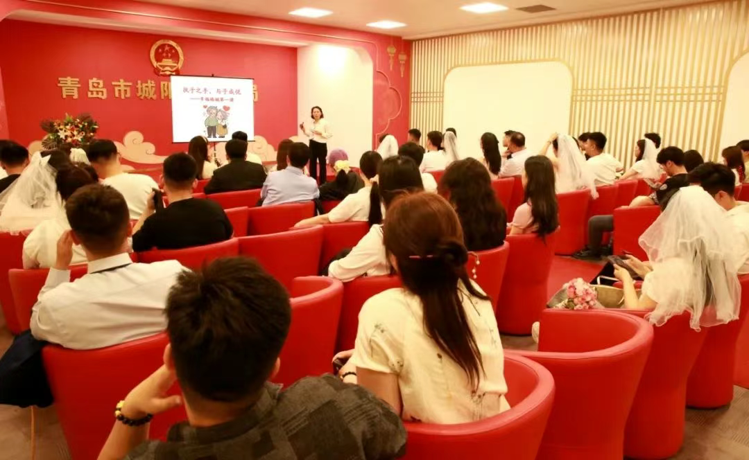 520浪漫直击→165份甜蜜盖章！青岛城阳民政局全力保障婚姻登记“全国通办”，服务不停歇！