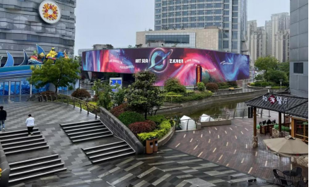 “市南·爱”系列活动：毕业‘袋’好运！ 市南融媒艺术海世界狂欢活动开启