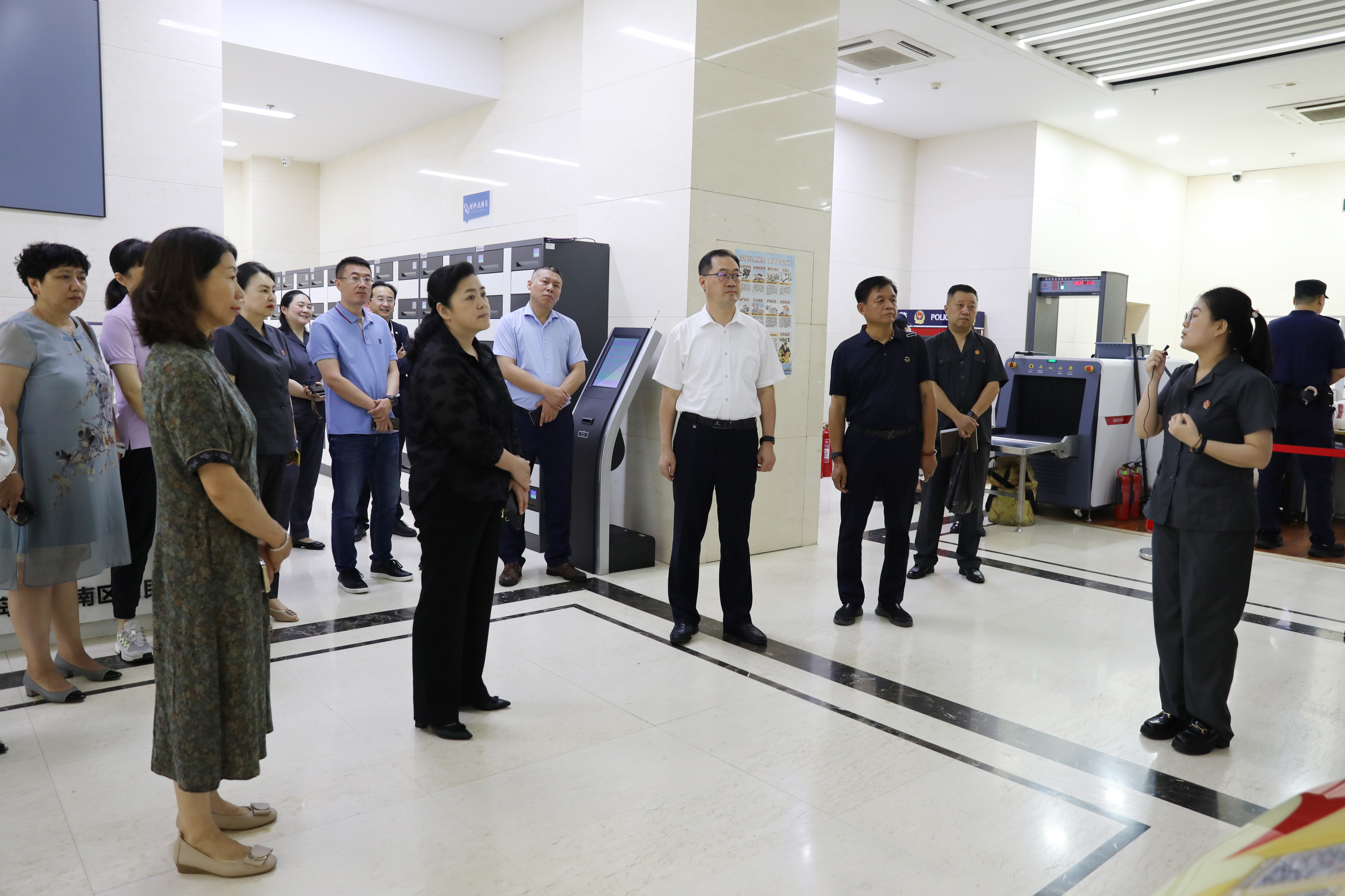 青岛市市南区人大调研组到市南区法院调研 行政审判工作情况