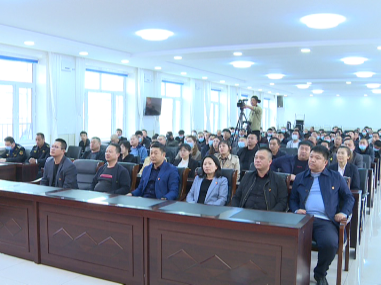 扎根基层践初心，平凡岗位绽光芒！致敬镇长—张帅