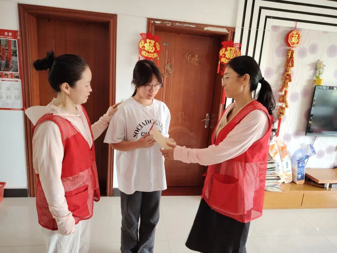 江西奉新：关怀困境儿童 传递社会温情