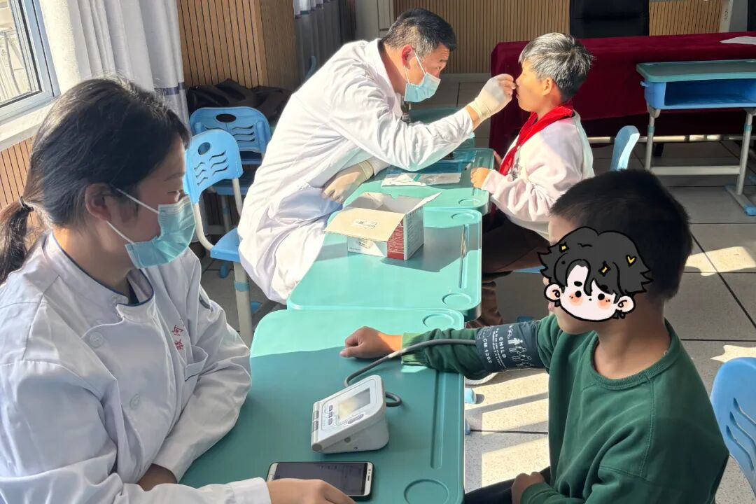 青岛市黄岛区胶河卫生院：健康体检进校园，关爱  学生促成长