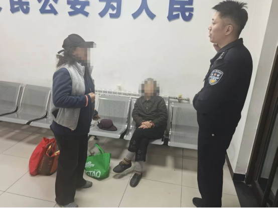 一杯热水温暖人心！崂山公安警民联手守护“回家的路”