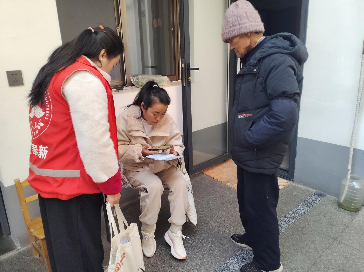 江西奉新：温情服务送上门