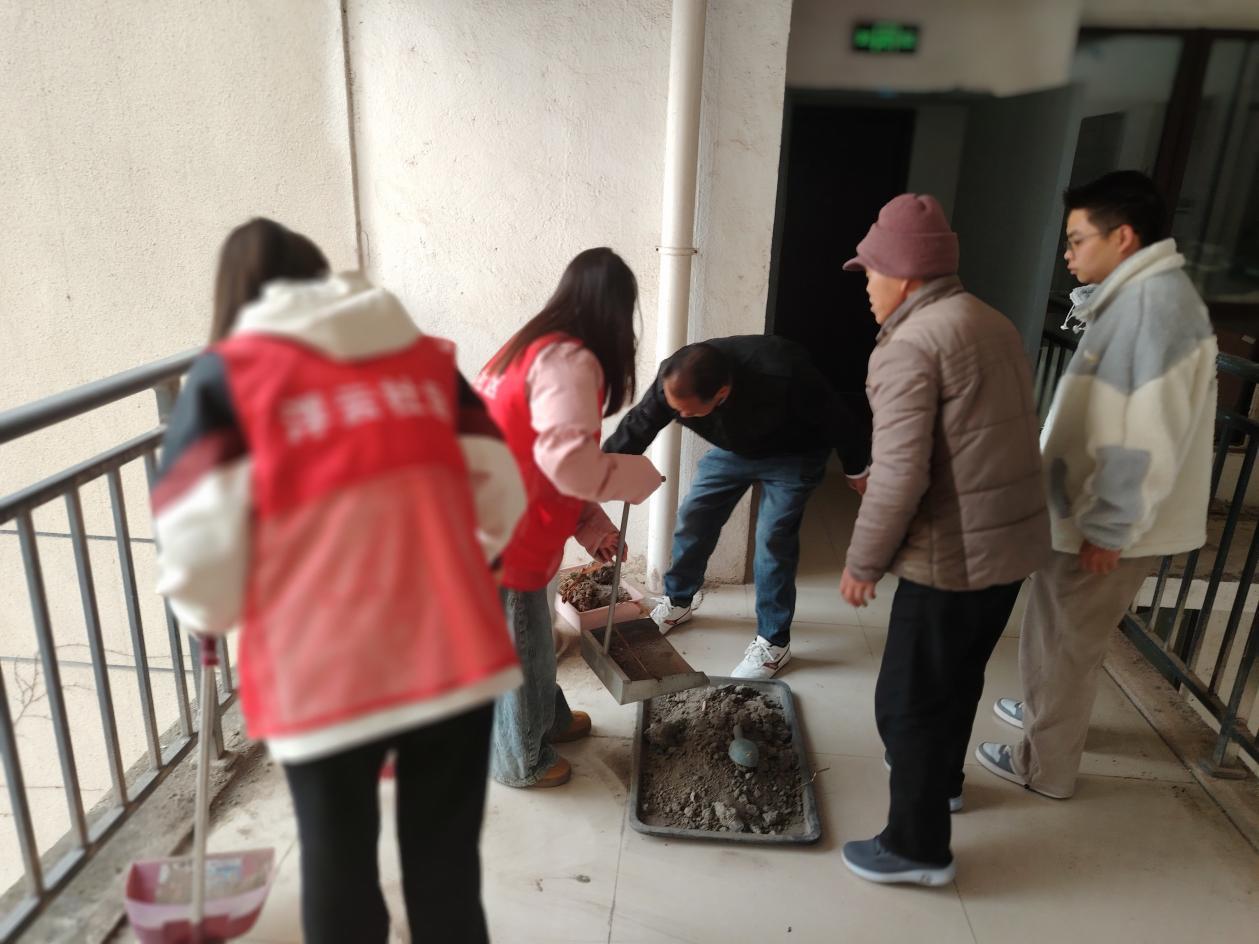 江西奉新：楼道“焕新”进行时 文明新风入家门