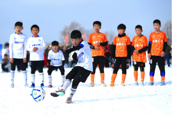 “运动在即 健康墨城”即墨区冬季冰雪全民健身运动会举行