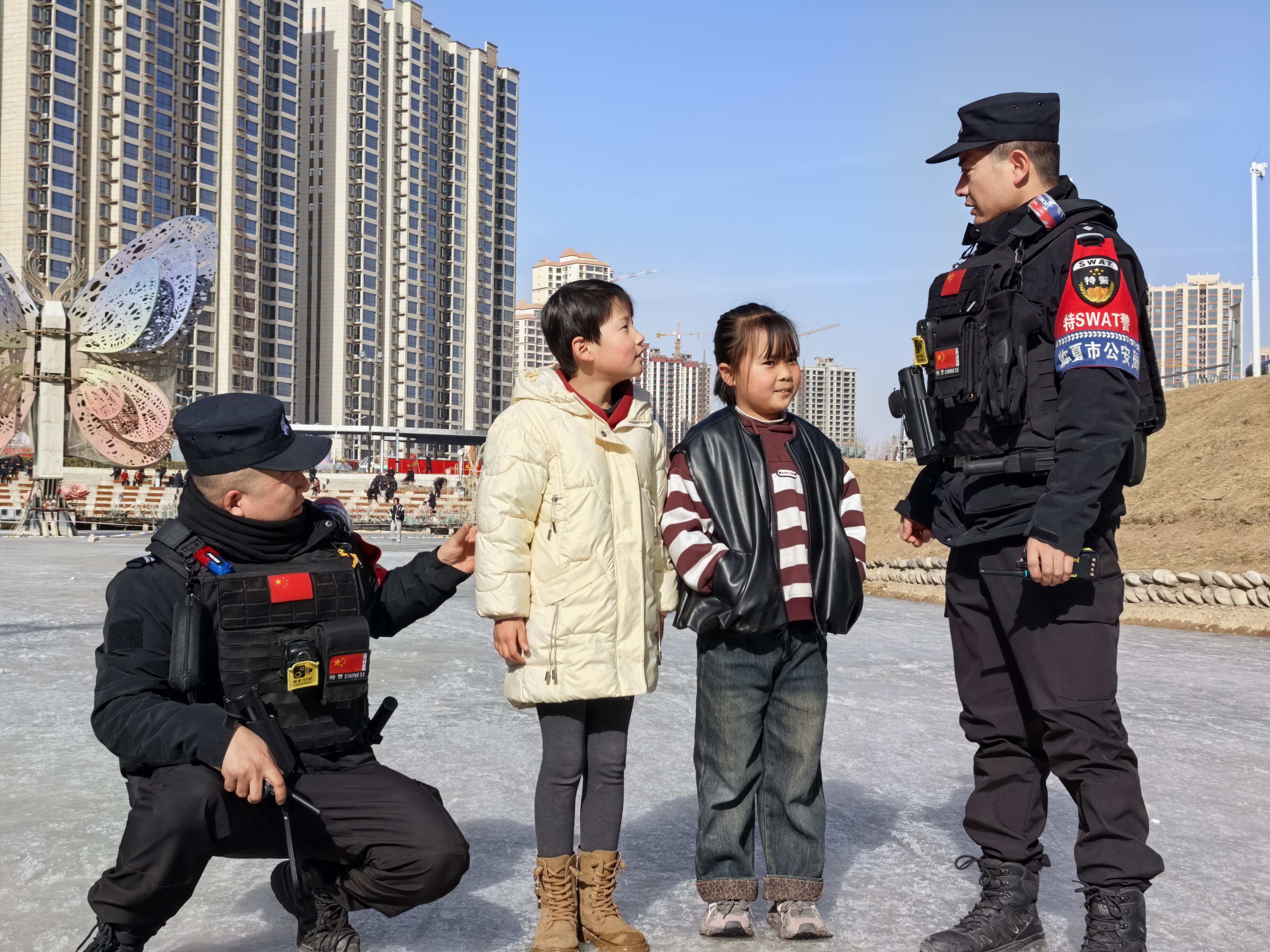 筑牢安全防线 守护成长平安——甘肃临夏市公安局全方位守护未成年人春节安全