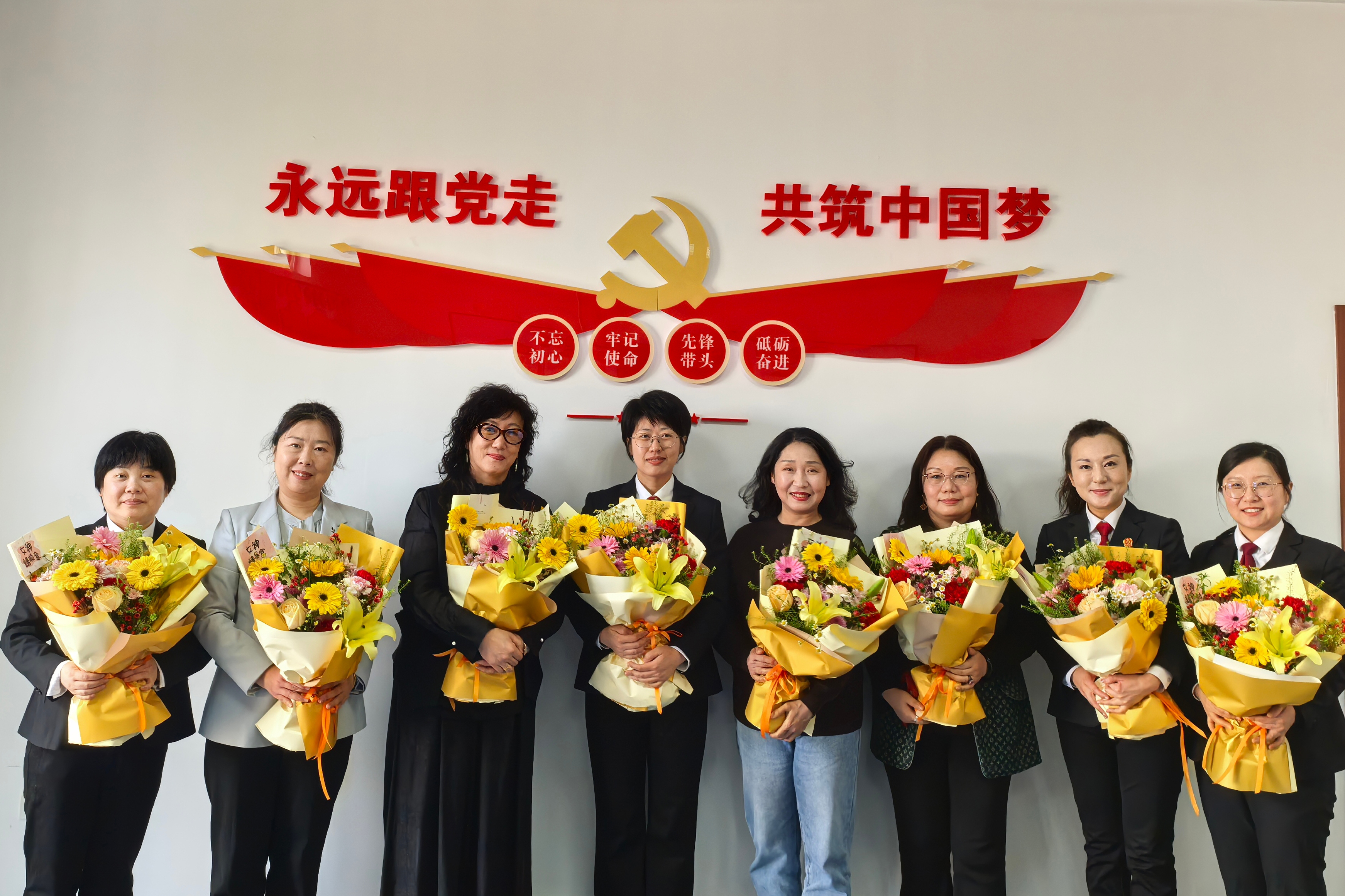 以法为裳，致敬芳华——市南法院开展“三八”国际妇女节普法宣传系列活动